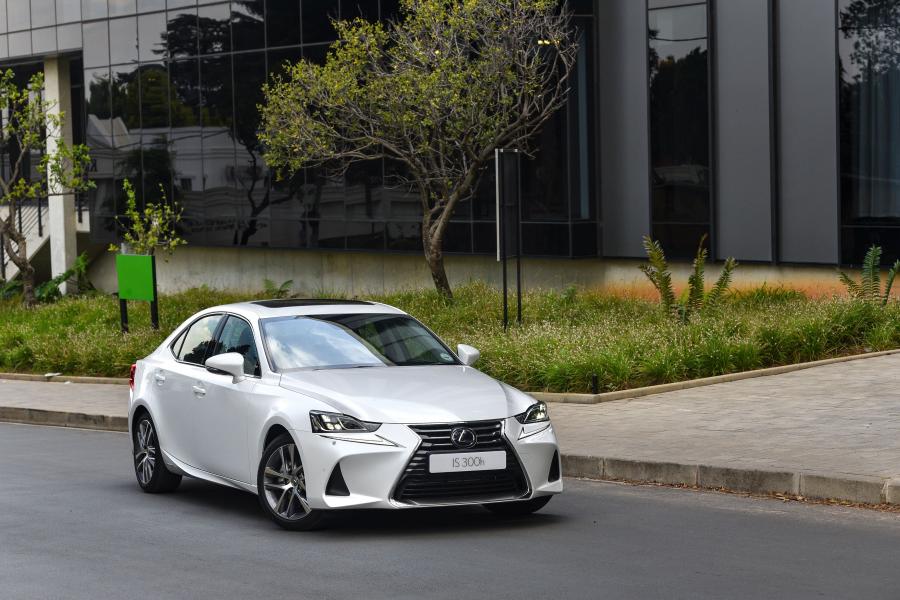  Lexus IS300h (XE30) 2018 года  (ZA) (фото 15 из 16)